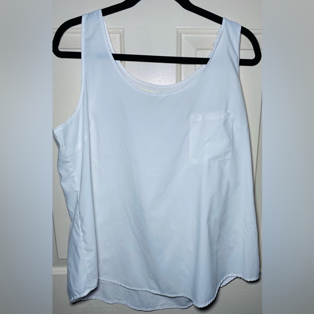 Faded Glory Sleeveless White Blouse With Front Pocket‎ XL